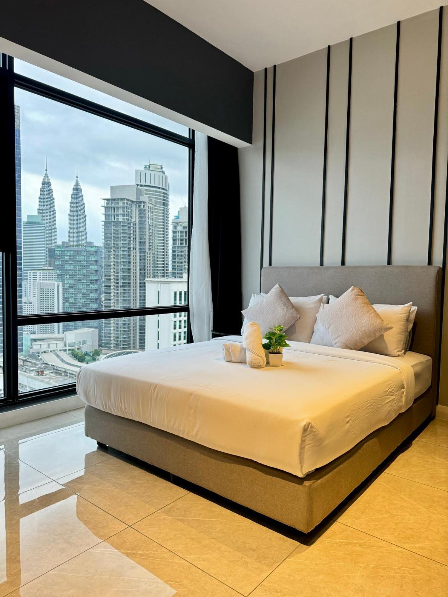 Appartamento Axon Infinity Pool Kl Kuala Lumpur Esterno foto