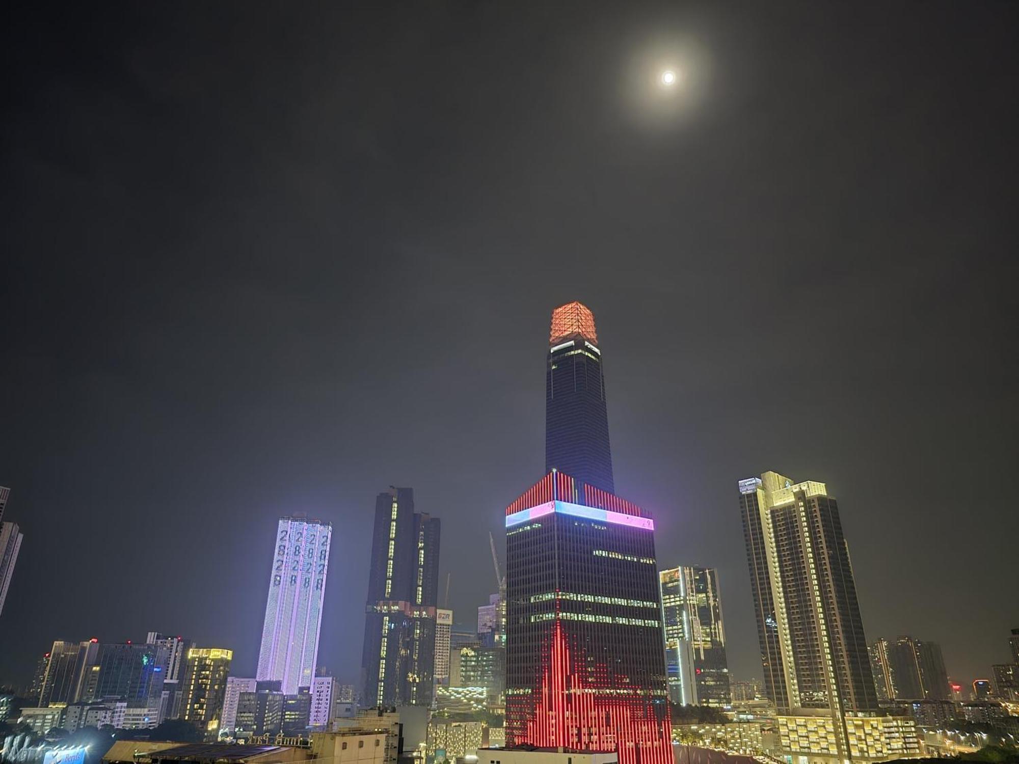 Appartamento Axon Infinity Pool Kl Kuala Lumpur Esterno foto